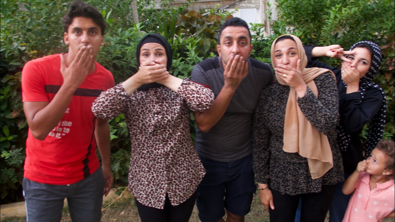 اخر شخص هيتكلم هيكسب ال....... والعقاب نوم في الشارع