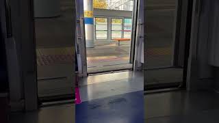 Seoul Line 1  Door open/close