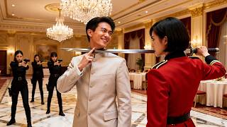 Pria diapit pisau di leher, tapi tantang tak takut?! Jebakan untuk palsu jadi asli!