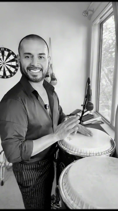 Alejandro Sol playing the Conga Tumbao to a cool Salsa Song!