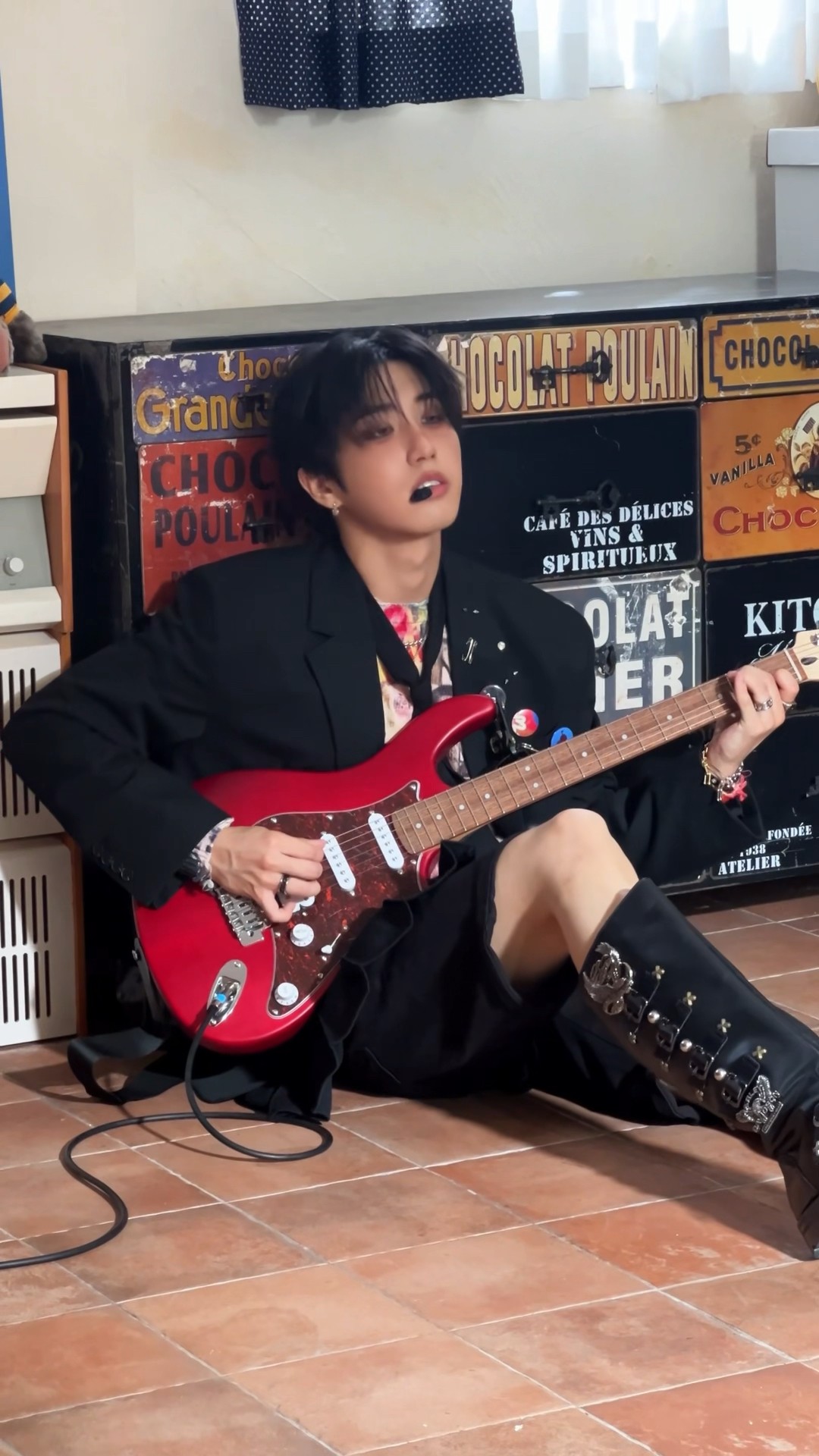 #Holdmyhand Behind-the-scenes?️ #StrayKids #스트레이키즈 #한 #HAN #合 #HOP #WalkinOnWater #SKZ_PLAYER