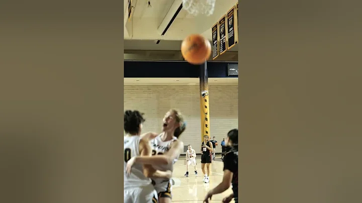 Women's Basketball Buzzer Beater vs. Carnegie Mellon - Jan. 13, 2023