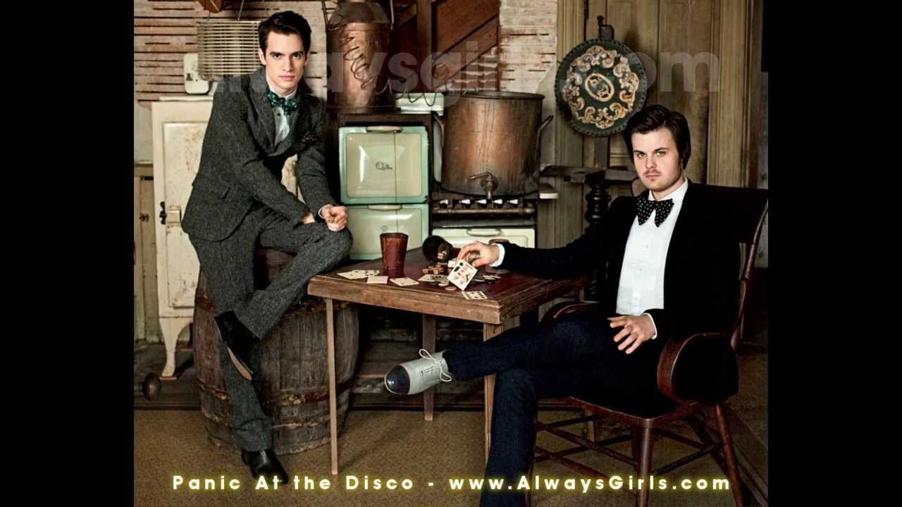 Panic at the disco new. Группа Panic! At the Disco. Брендон Ури. Паник эт зе диско. Паник эт зе диско солист.