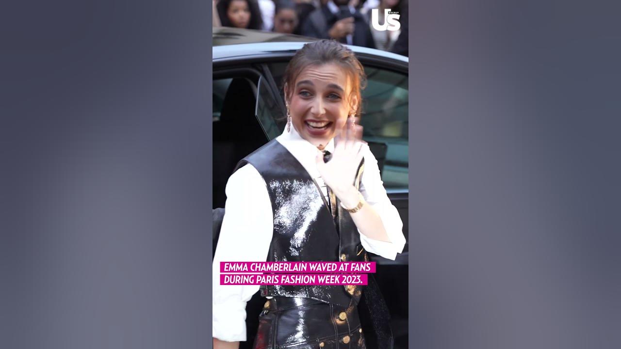 Emma Chamberlain Waved At Fans During Paris Fashion Week #emmachamberlain # parisfashionweek 