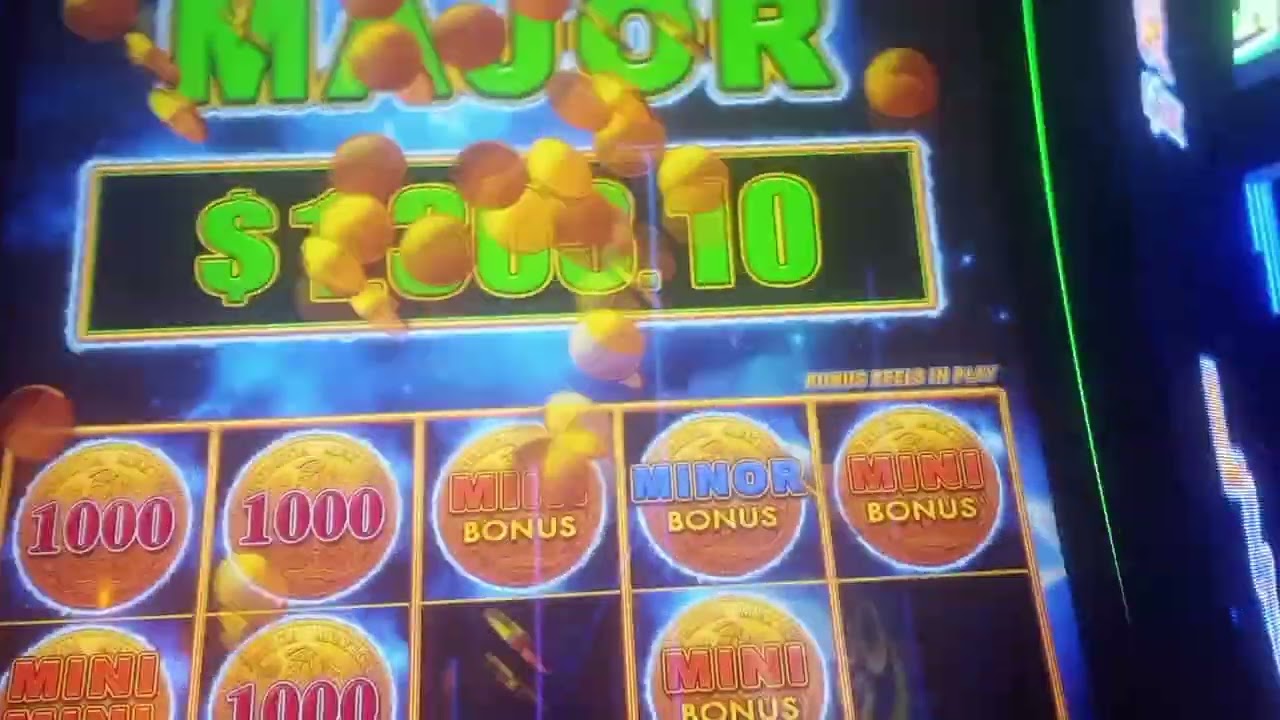 Huge Win . Maine slots