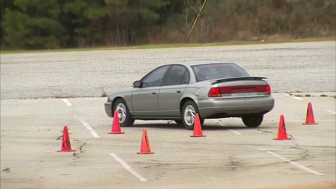20,000 Georgia Kids Got Driver's License without Taking Road Test