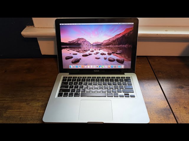 The MacBook (13 inch, Aluminum, Late 2008)! - YouTube