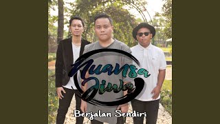 Berjalan Sendiri