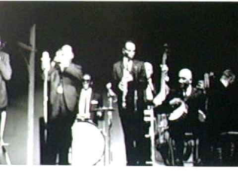 George Lewis And His New Orleans Jazz Band - I Ain...