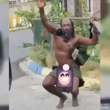 Video lucu! orang gila joget bikin ngakak