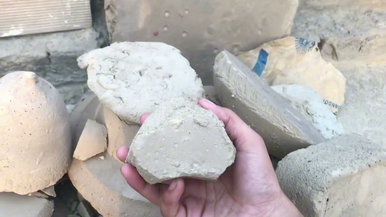 New crumbling vlog hazir hy || kl ka vlog ||grey concrete ki dry/water clay pot crumbling