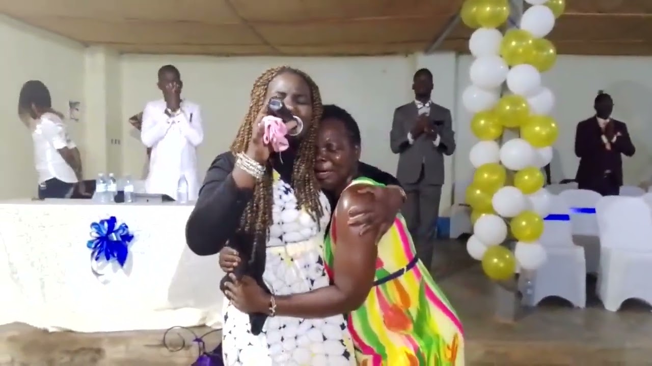 Rwot gwoka ministration by Minister peggie nightie | Gulu Uganda | In an  Overnight prayer Meeting