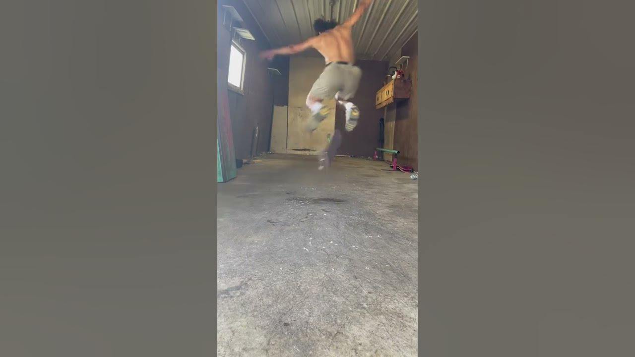 Bs 360 kickflip in Osiris D3 2001s’