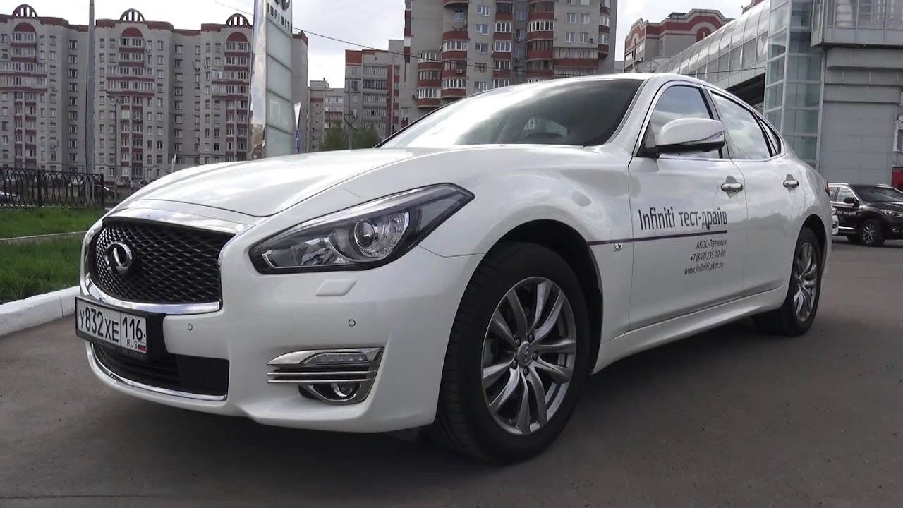 2016 Infiniti Q70 (Y51). Start Up, Engine, and In Depth Tour