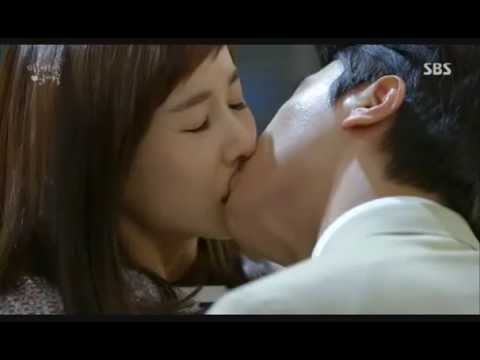 Divorce Lawyer In Love Kiss Scene Cut Youtube