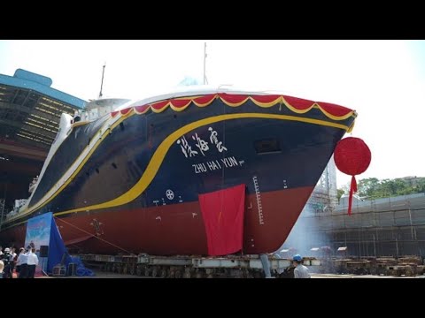 China builds world's first autonomous seaborne drone-carrier - YouTube