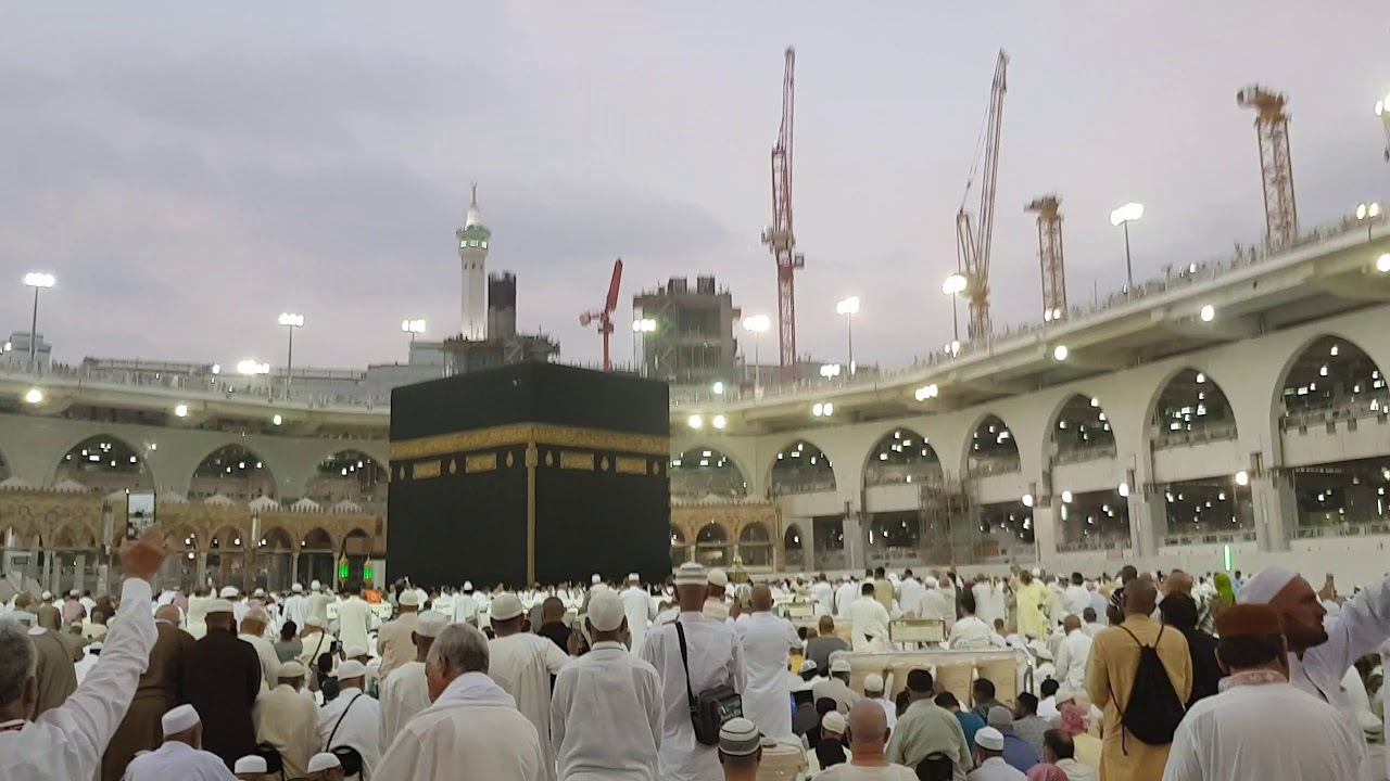 Most beautiful azzan in Mecca - YouTube