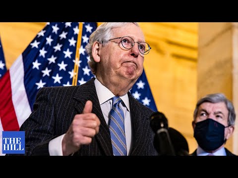 Video: Var mitch mcconnell i militæret?