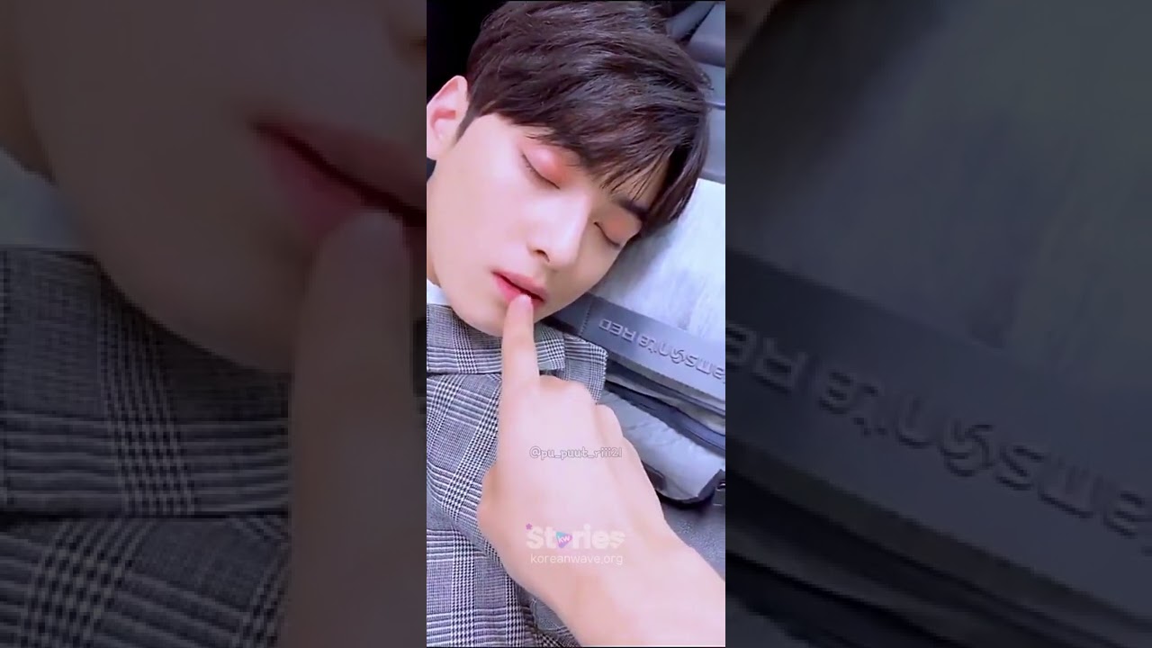 여보 ? Cha Eunwoo - he's still handsome even when he sleeps #koreanwave #eunwoo #astro @pu puut riii thumbnail