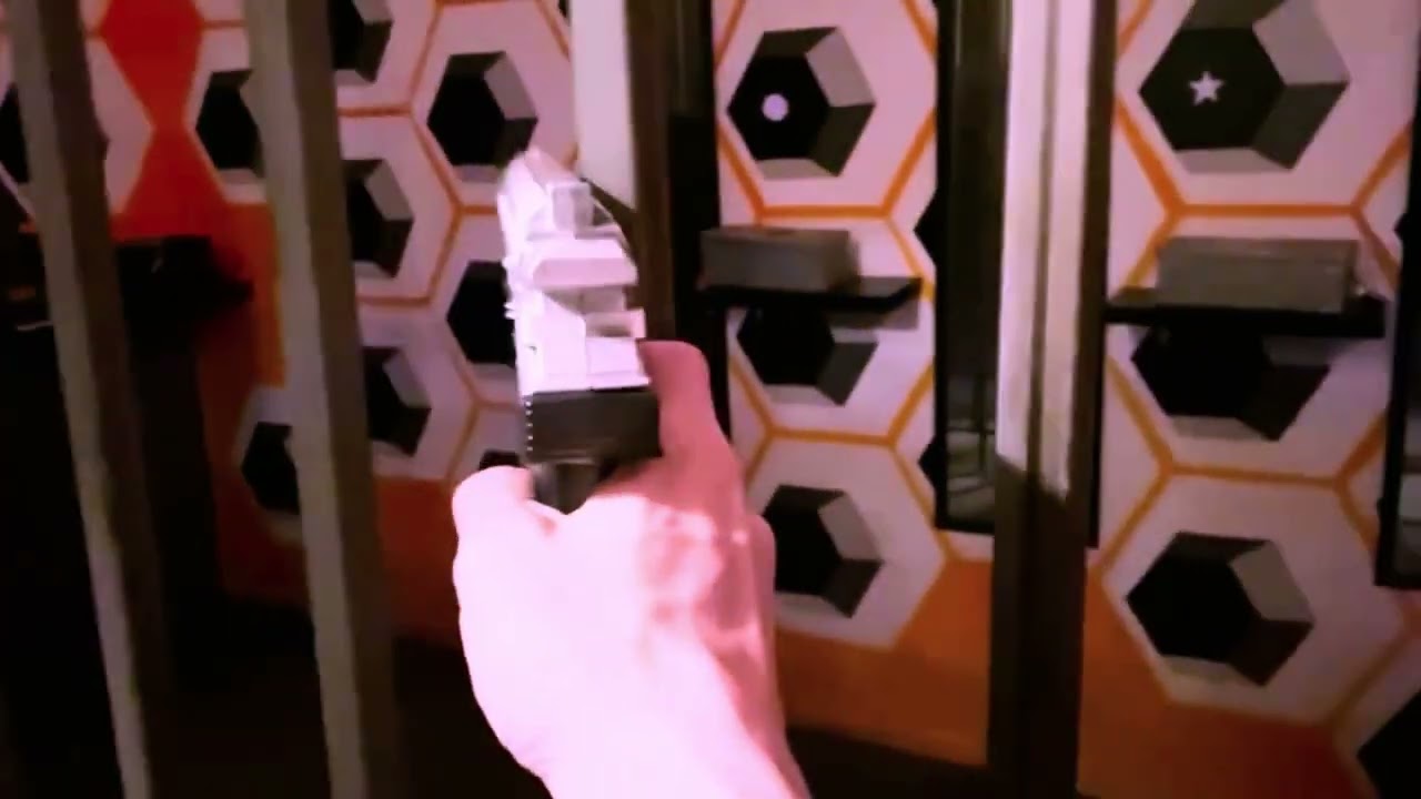 Escape from Mars - Shoot the Alien Prop