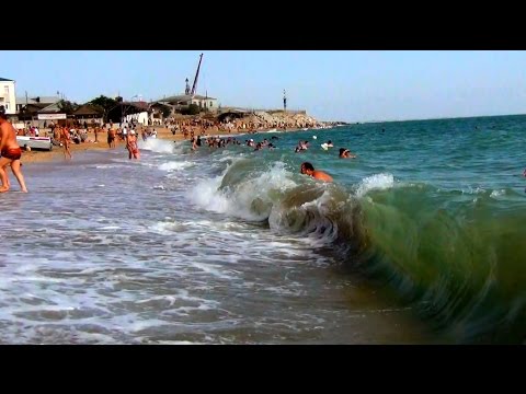 Температура воды в море махачкала. Каспийское море Дагестан Избербаш. Махачкала пляж Избербаш. Море Махачкала Избербаш. Махачкала Избербаш море пляж.