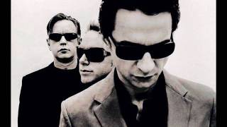 Video thumbnail of "Depeche Mode - Walking in my shoes - lyrics"