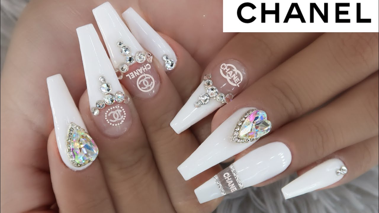 Detalle 36+ imagen uñas acrilicas chanel