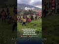🚨 ACCIDENTE | Bus que trasladaba a trabajadores de una florícola se accidentó. #Otavalo