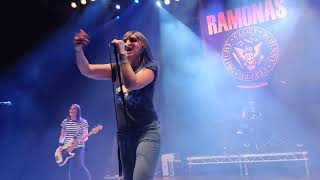 The Ramonas - Glad to See You Go (25/5/24, O2 Shepherd's Bush Empire, London, England, UK)