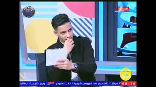 ساحر يصدم المذيع بحركة سحرية علي الهواء  والمذيع يتفاجئ ورد فعل غريب