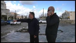 Η ΚΑΚΟΚΑΙΡΙΑ ΜΕΤΕΦΕΡΕ ΦΥΚΙΑ, ΚΟΡΜΟΥΣ ΚΑΙ ΚΛΑΔΙΑ ΣΤΟΝ ΔΡΟΜΟ ΤΟΥ ΑΝΕΜΟΜΥΛΟΥ