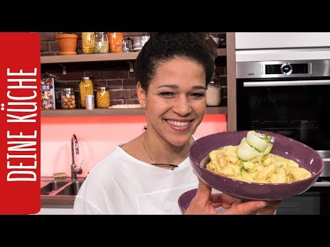 Low Carb Zucchini Nudeln Mit Zitronen Hahnchen Mit Celia Sasic Rewe Deine Kuche Youtube
