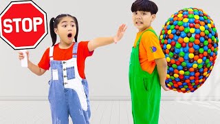 Annie and Sammy pretend play with M&M Egg Adventures! by Kids Play 478,752 views 5 months ago 3 minutes, 24 seconds