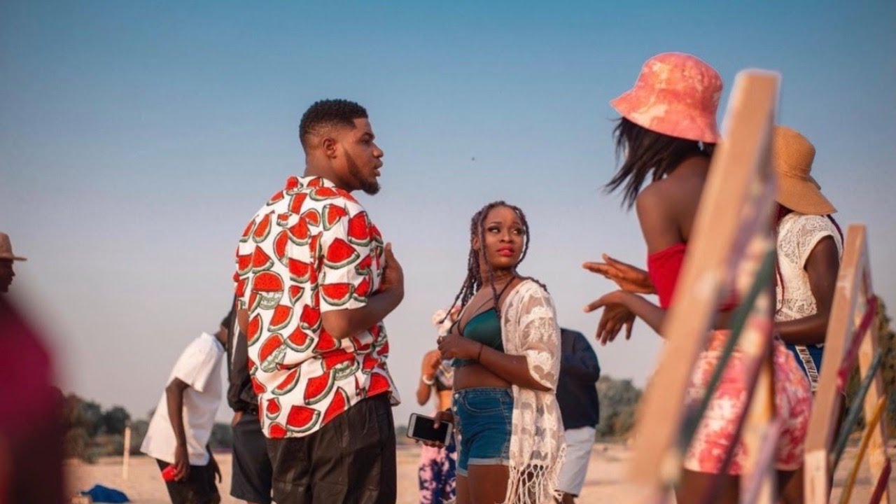 YoungCee - Lay Lay (Official Video) adlı videoyu YouTube'da izle YoungCee - Lay Lay (Official Video) adlı videoyu YouTube'da izle