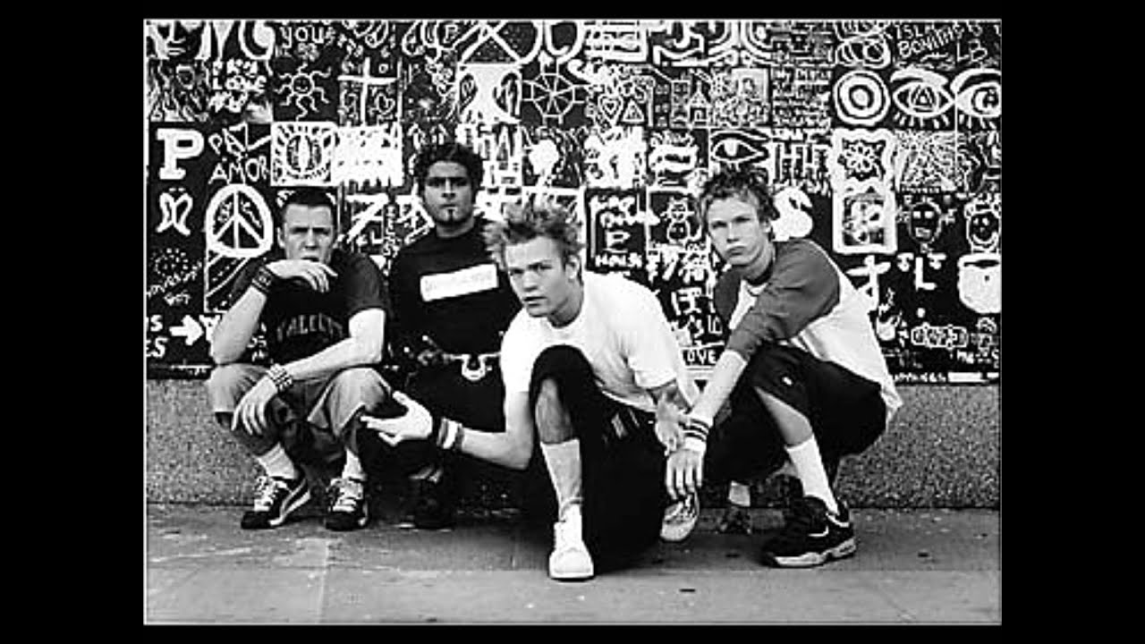 Blink-182 VS Sum 41 - YouTube