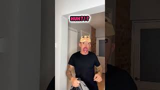 He robbed the wrong house 💀😂