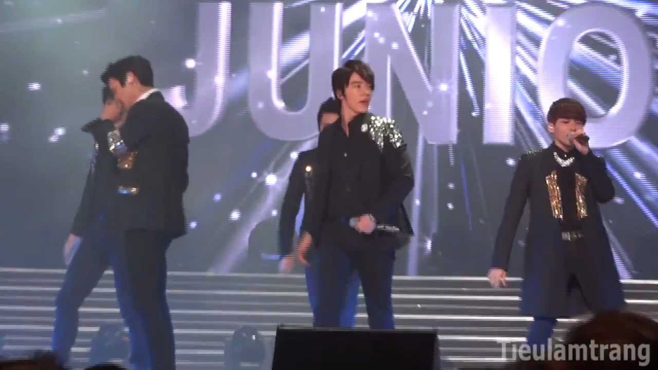 [20120315] [HD Fancam] Superman - Super Junior (Music Bank in Vietnam)