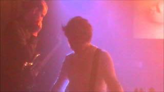 Watch Lengsel Hours video