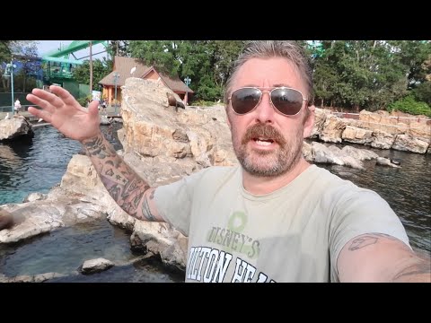 A Very EMPTY Sea World Orlando - Looking For Shamu / Buying An Annual Pass & Construction Walls
