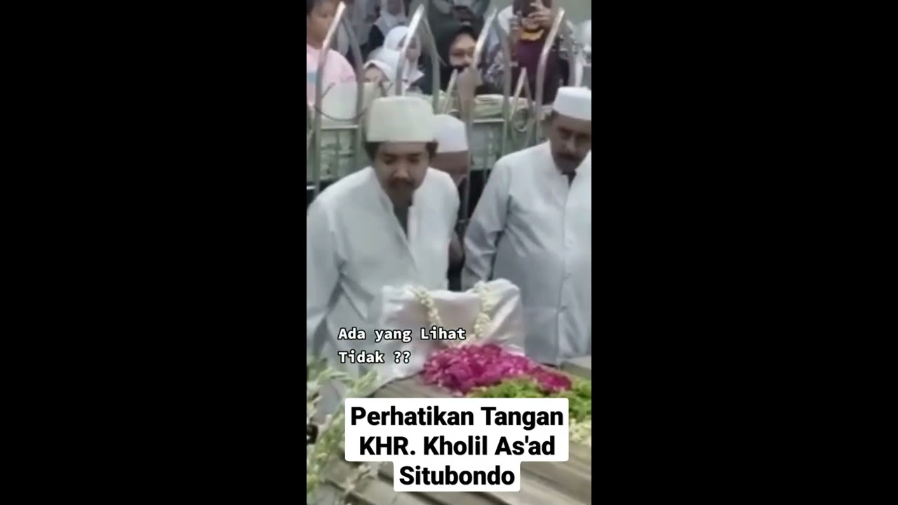 Kejadian saat KHR Kholil Asad Situbondo di Kompleks Makam Sunan Ampel