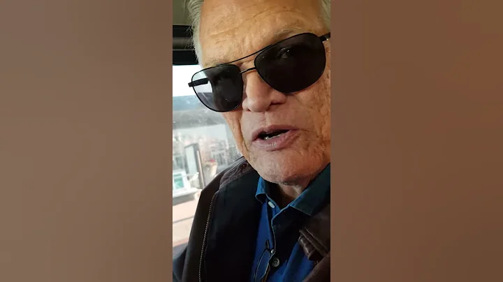 A Christmas Message from Elvis' drummer Bob Lanning