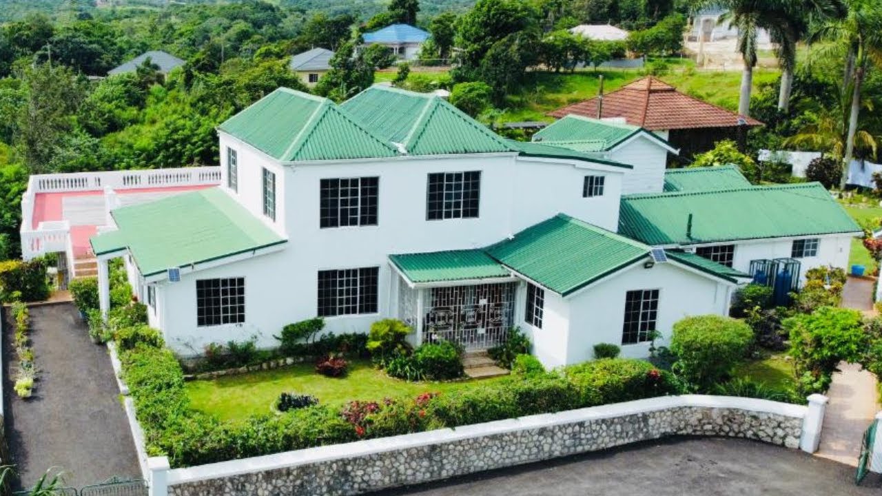 Great Investment 8 Bedroom 7 Bathroom Great House for sale in