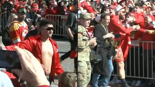 Fans cheer Mahomes, Kelce and the rest of Kansas City Chiefs at the Super Bowl victory parade | AFP