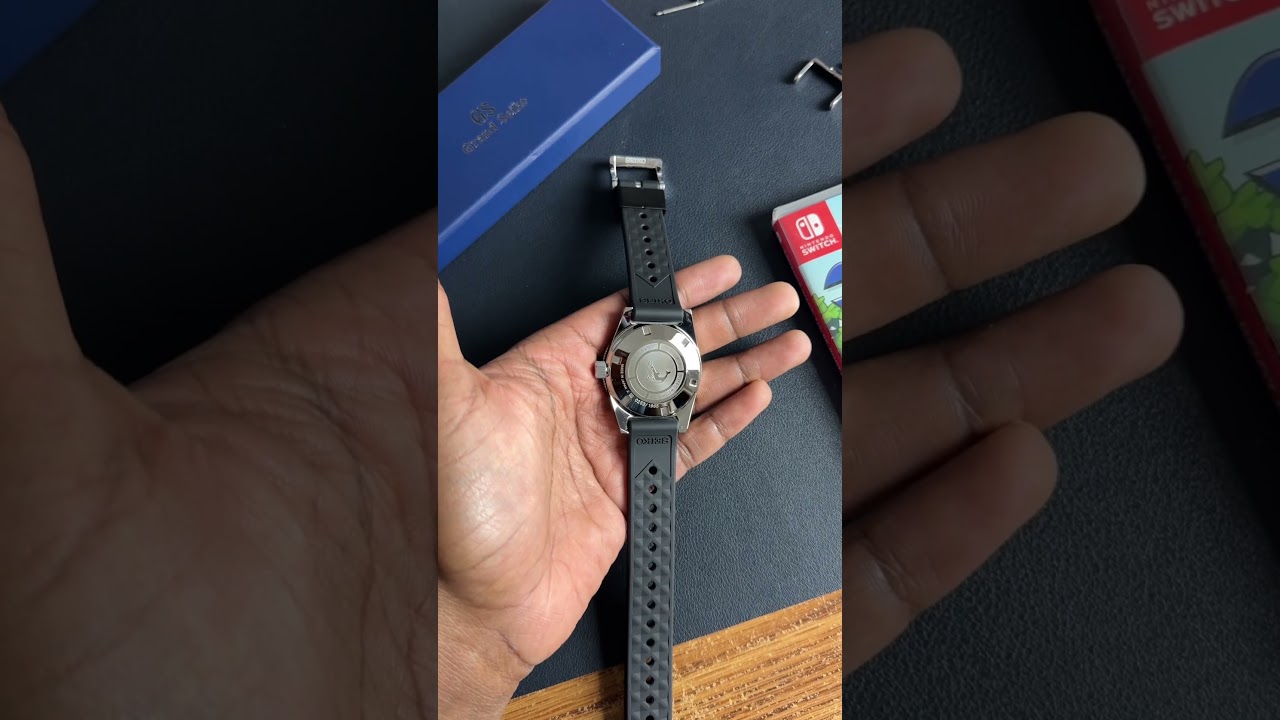 Best dive watch ever? ❤️ 