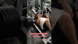 Training to failure (hack squat machine focus on quads)