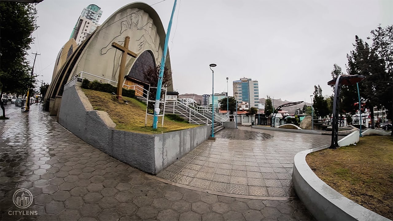 Walk in La Paz Bolivia San Miguel rainy 4k