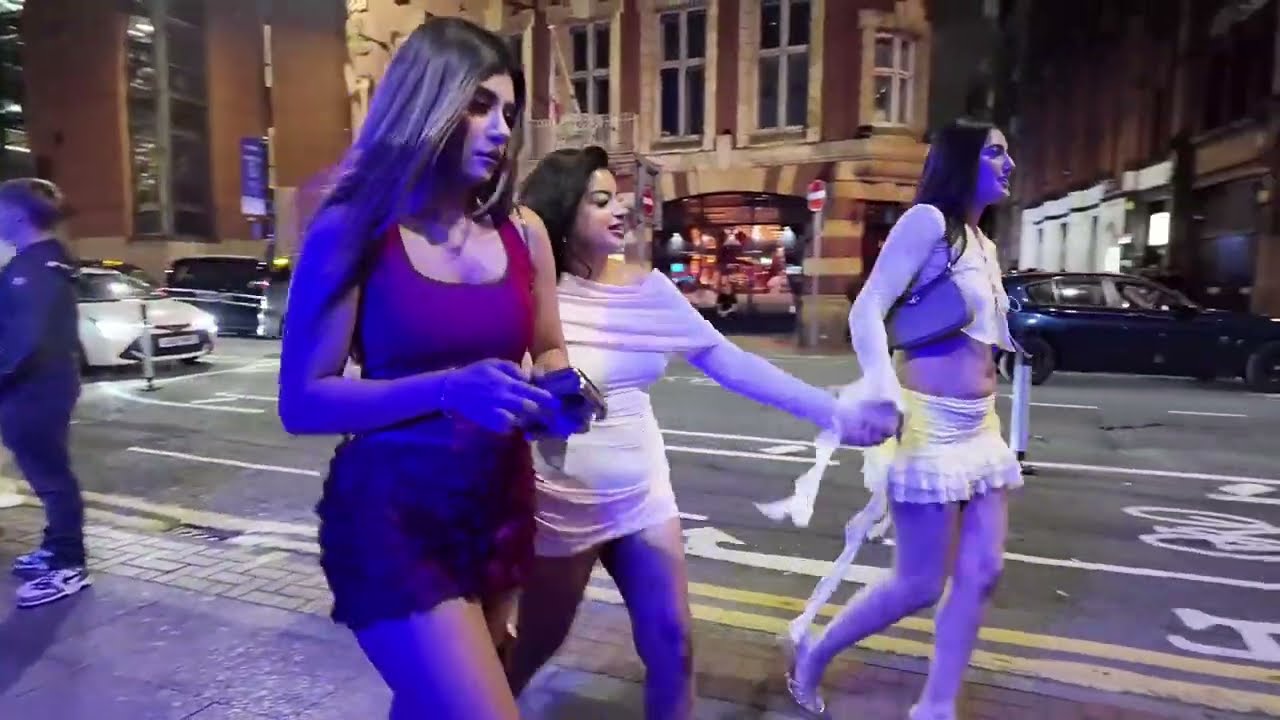 MANCHESTER NIGHTLIFE GIRLS 🇬🇧 Street walk, Single Ladies, Clubs, bars