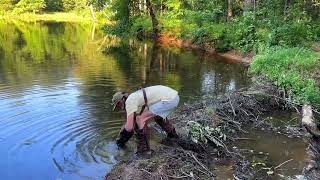 FISHING LAKE BEAVER DOWN!! TRAPPING BEAVER BABY!!