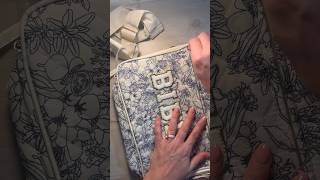 🪻This is such a pretty quilted Bible bag. I love all of these Bible cases with long straps!