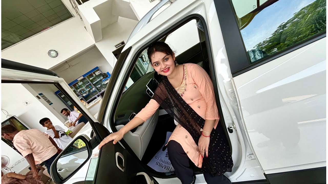 New Car🚘 নতুন গাড়ী কিনিলো তিৰিৰ জালাত থাকিব নোৱাৰি 😍চেচ দে মই @obolonamaskar #funny